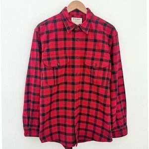 Filson Guide Shirt Men's Alaskan Plaid Red and Black Flannel Medium Button Down